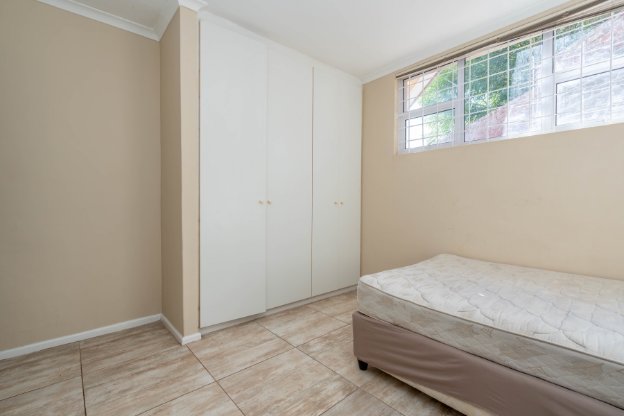 8 Bedroom Property for Sale in Middedorp Western Cape